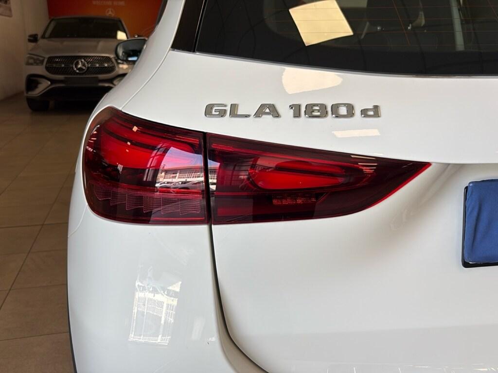 Mercedes GLA 180 d Progressive Advanced auto