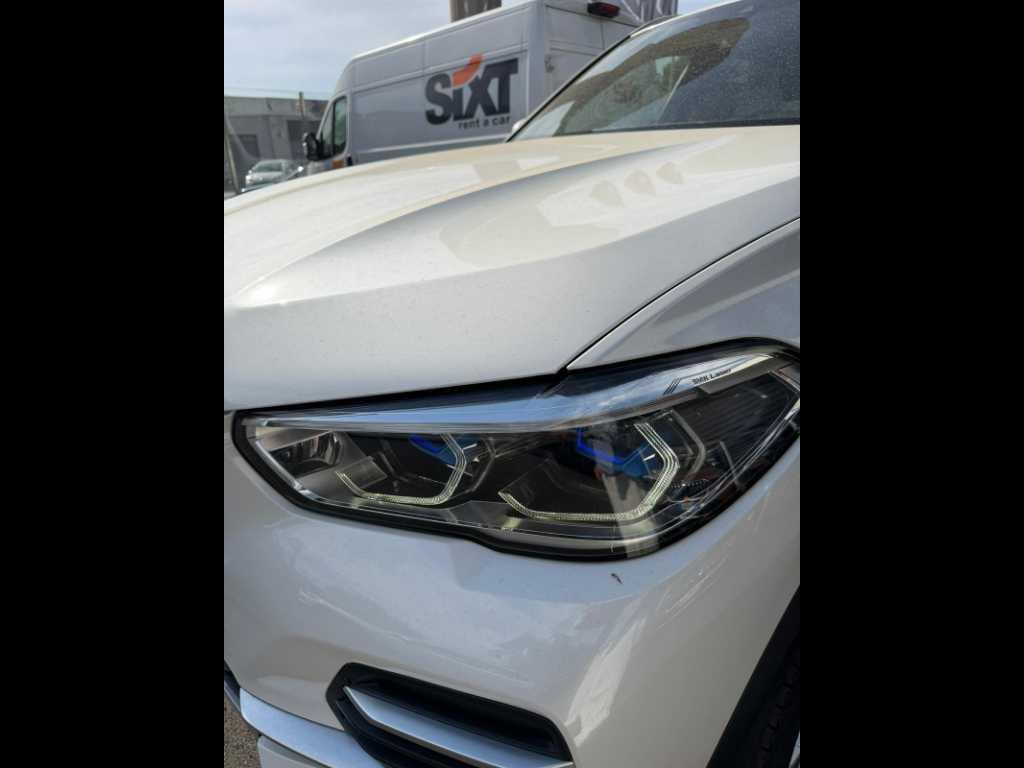 BMW X5 xdrive30d mhev 48V xLine auto