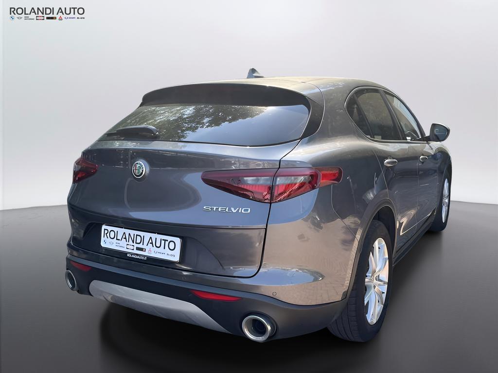 Alfa Romeo Stelvio 2.2 t Business rwd 180cv auto
