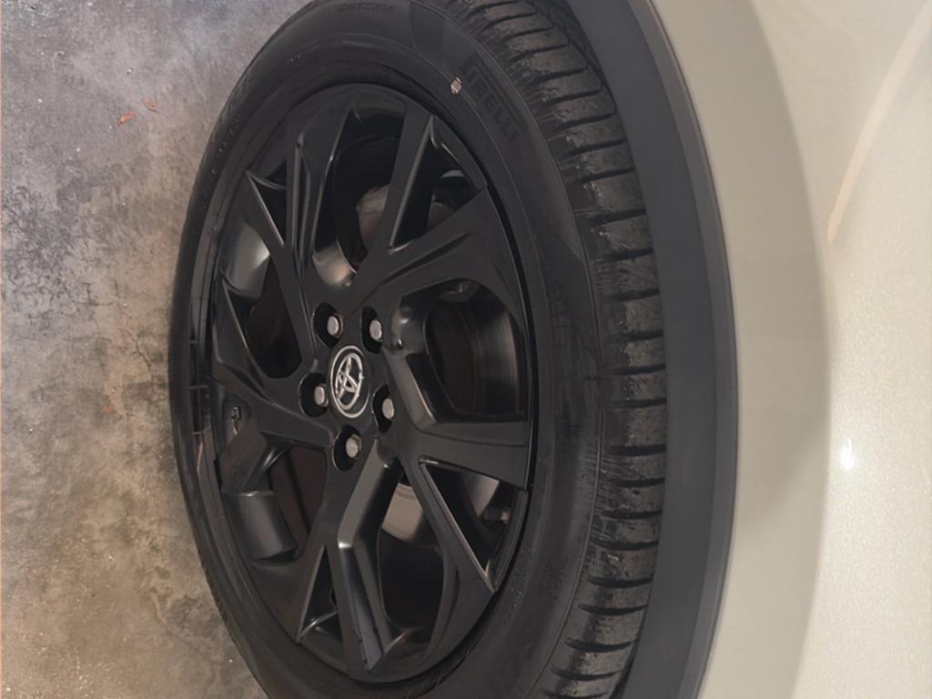 Toyota C-HR 1.8h Lounge 2wd e-cvt my18