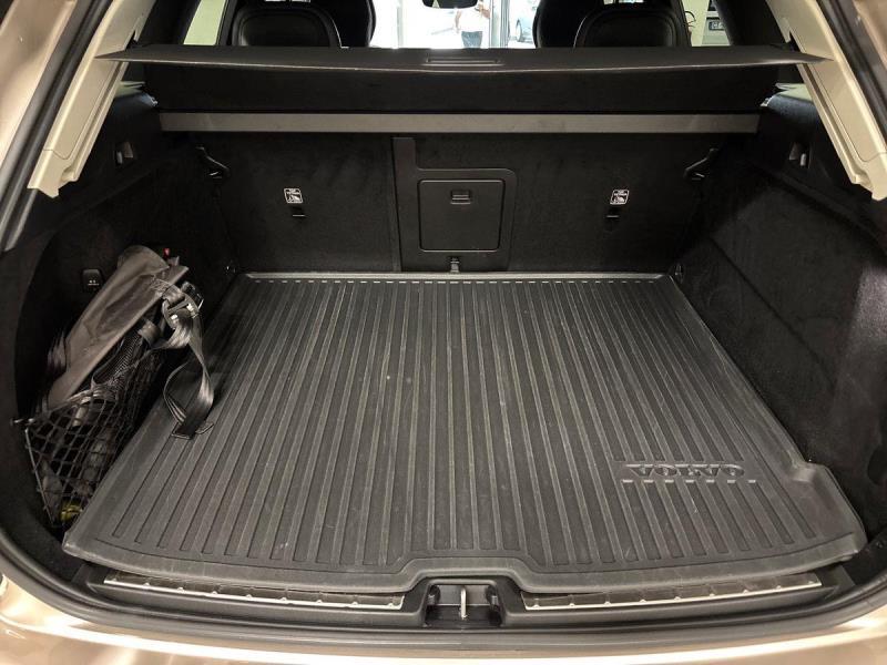 Volvo XC60 2.0 b4 Plus Bright awd auto