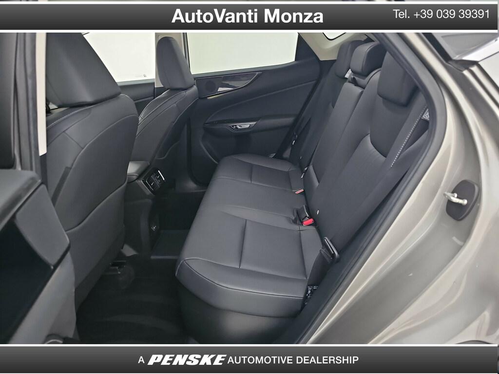 Lexus NX 2.5 plug-in Premium 4wd e-cvt