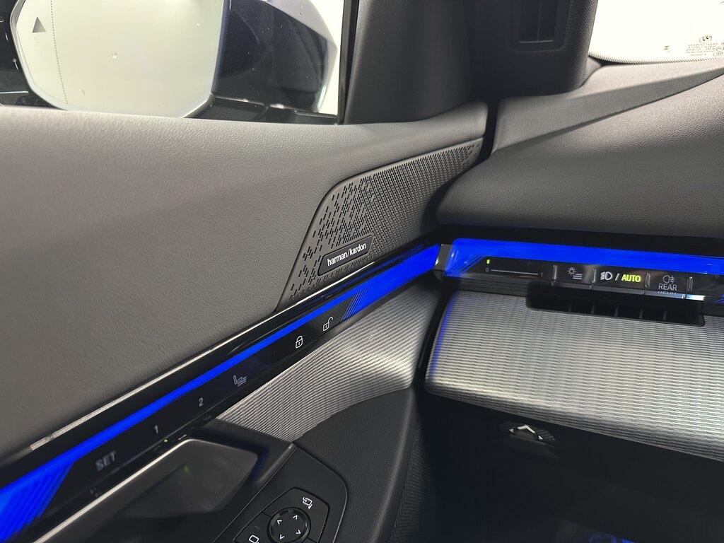 BMW i5 edrive40