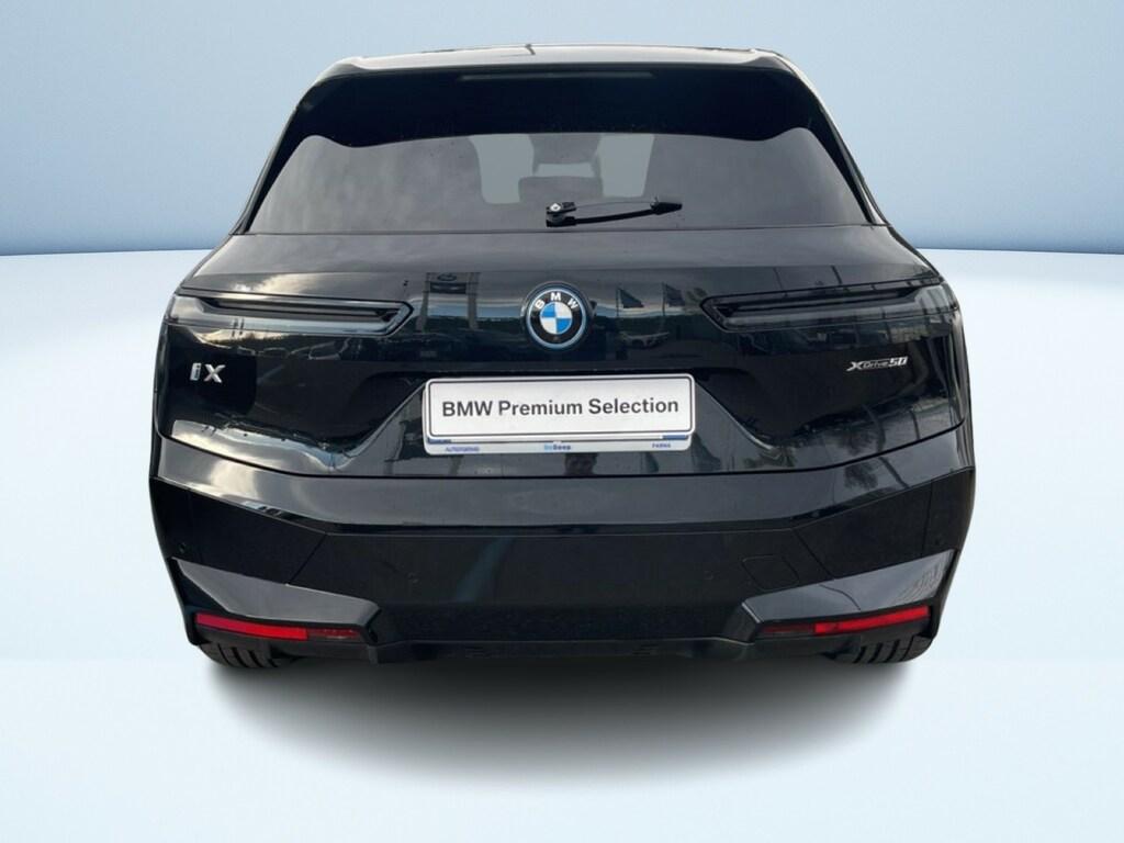BMW iX xdrive50 pacchetto sportivo
