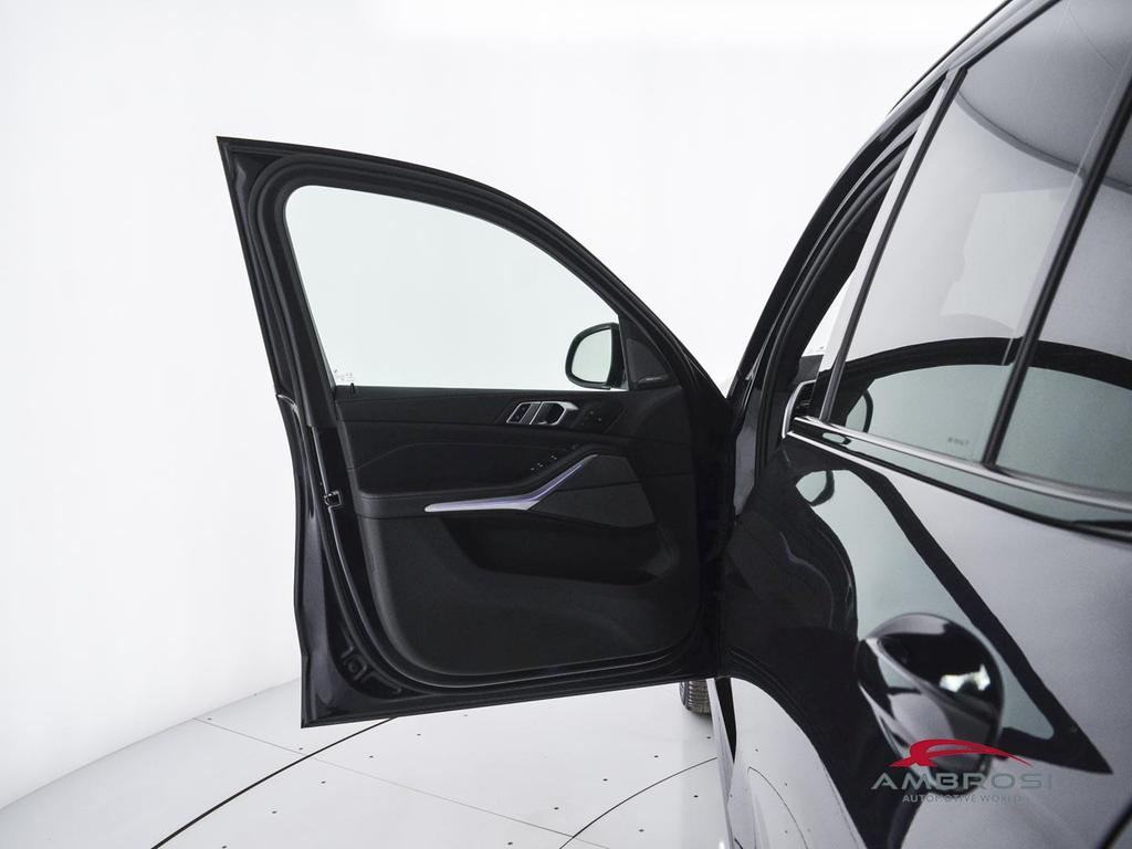 BMW X5 xdrive40d mhev 48V Msport auto