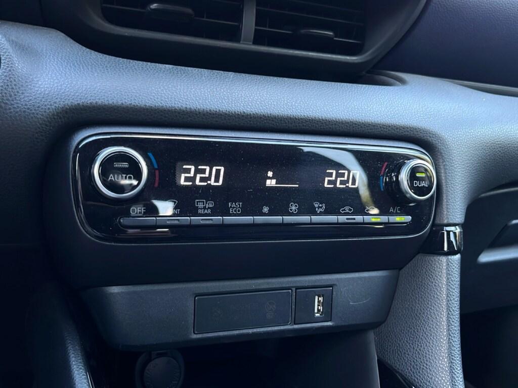 Toyota Yaris 1.5 hybrid Energy
