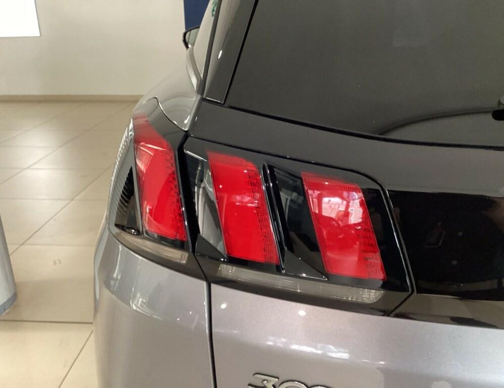 Peugeot 3008 1.2 puretech t. Allure s&s 130cv