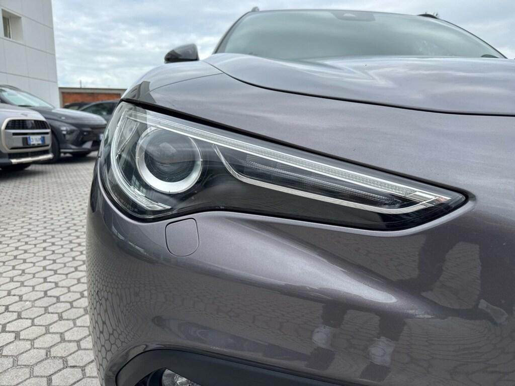 Alfa Romeo Stelvio 2.2 t Sport Tech Q4 190cv auto