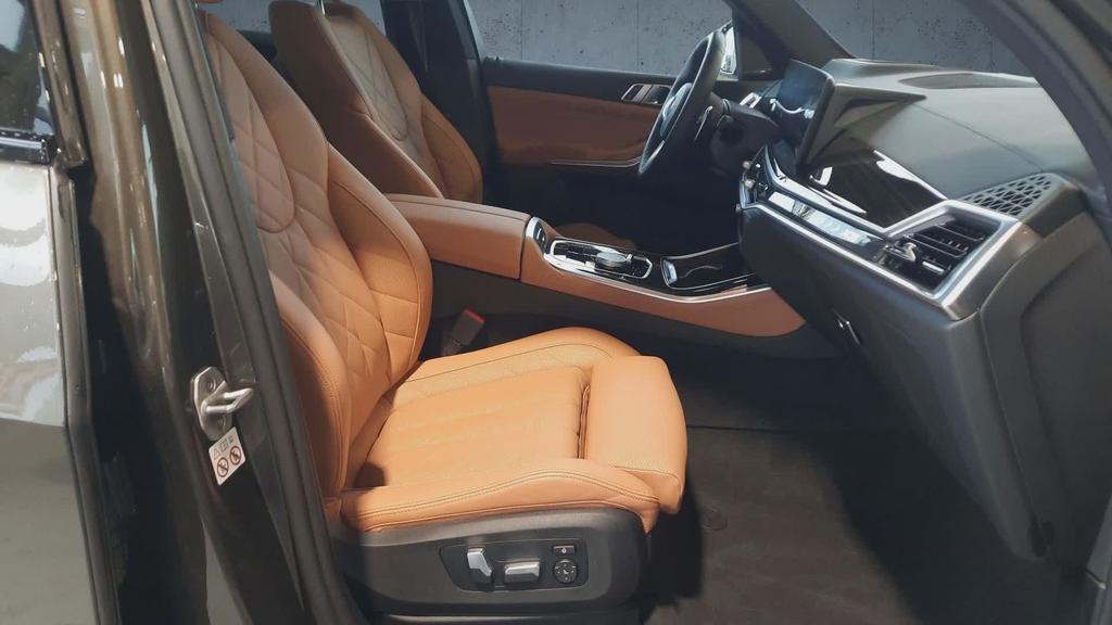 BMW X5 xdrive30d mhev 48V xLine auto