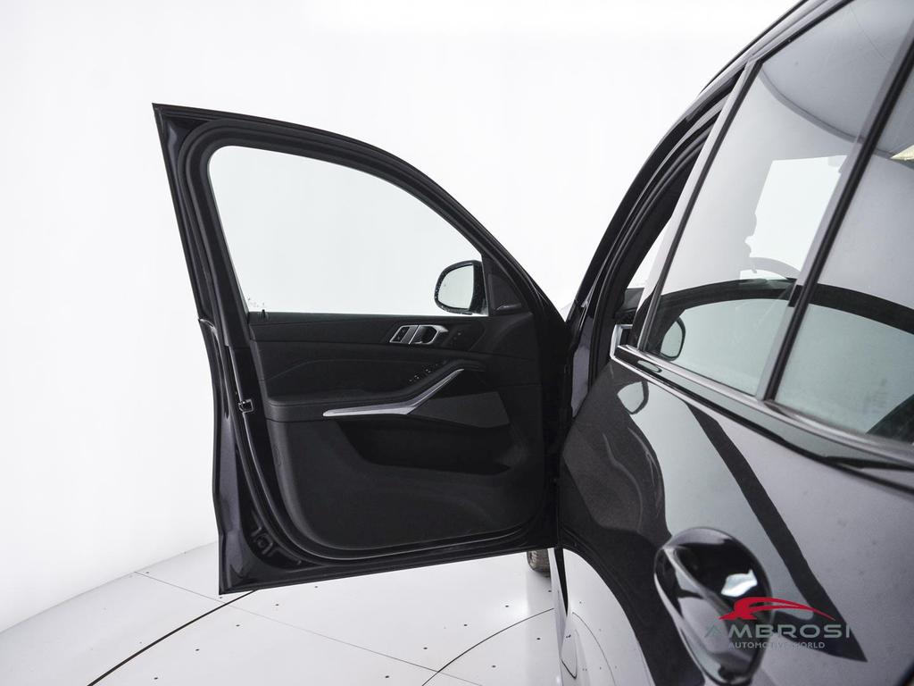 BMW X5 xdrive30d mhev 48V Msport auto