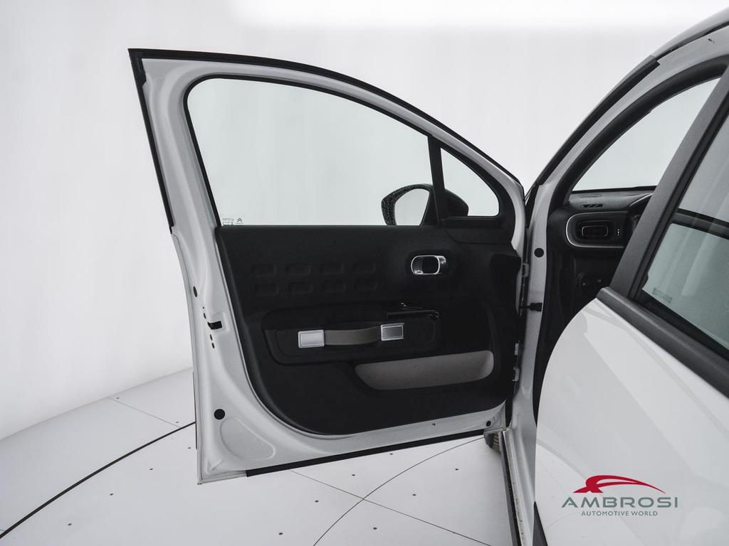 Citroen C3 1.2 puretech Shine s&s 83cv my18