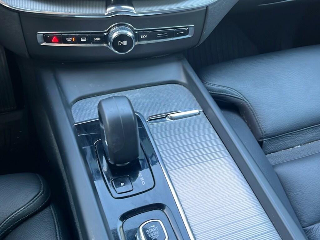 Volvo XC60 2.0 b5 Ultimate Dark awd auto