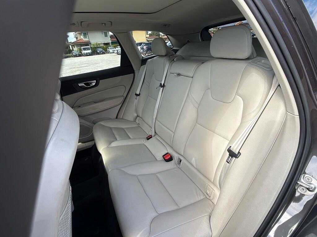 Volvo XC60 2.0 b4 Plus Bright awd auto