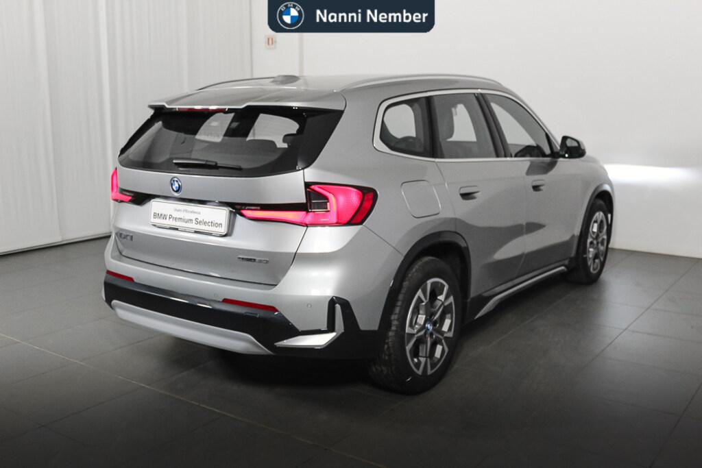 BMW iX1 edrive 20 X-Line