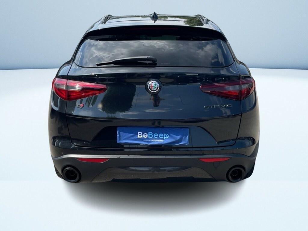 Alfa Romeo Stelvio 2.2 t Business Q4 210cv auto my19