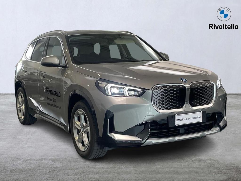 BMW iX1 edrive 20 X-Line