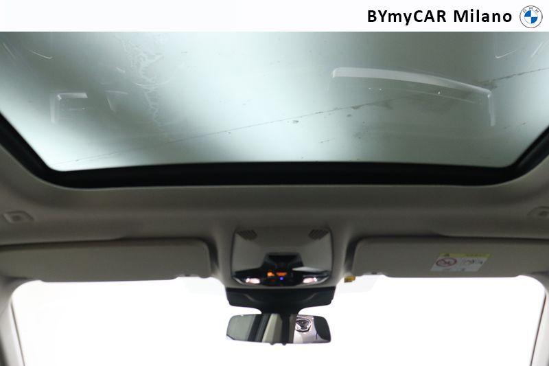 BMW X1 xdrive23d mhev 48V X-Line auto
