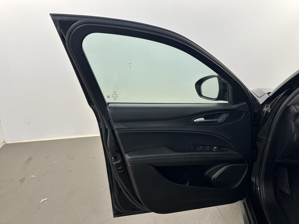 Alfa Romeo Stelvio 2.2 t Business Q4 190cv auto