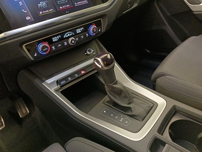 Audi Q3 35 1.5 tfsi mhev Business s-tronic