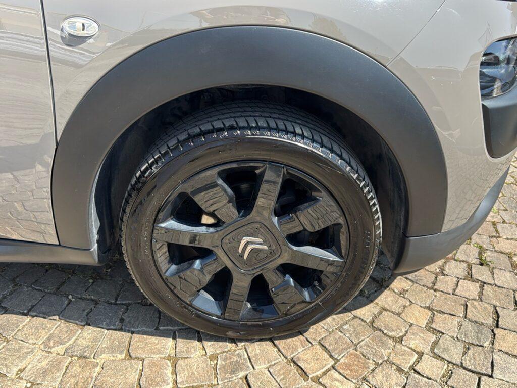 Citroen C4 Cactus 1.2 puretech Shine 82cv