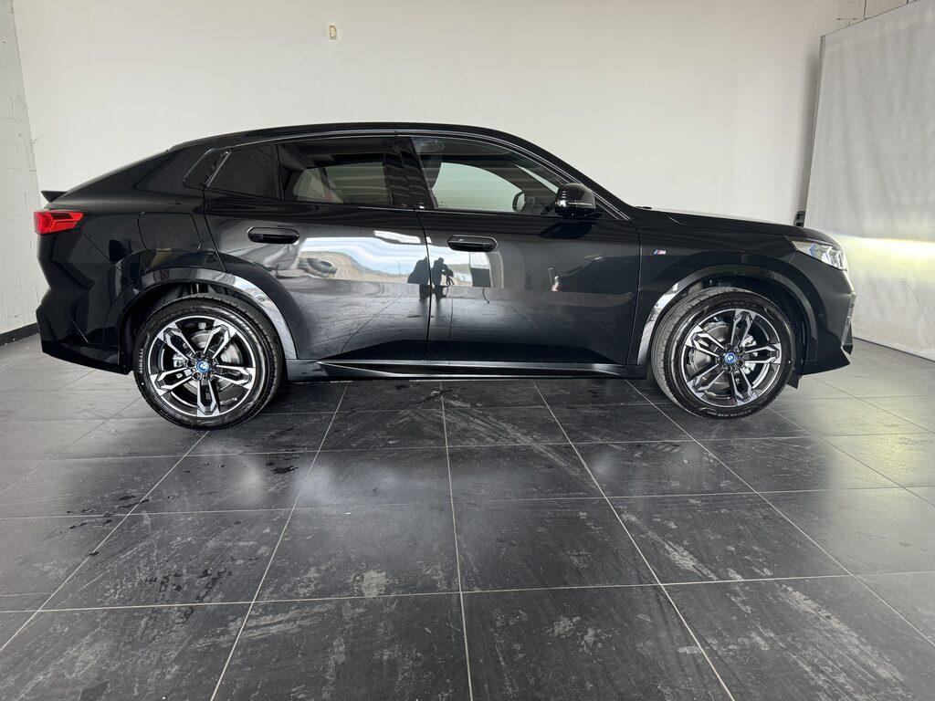 BMW iX2 edrive 20 MSport