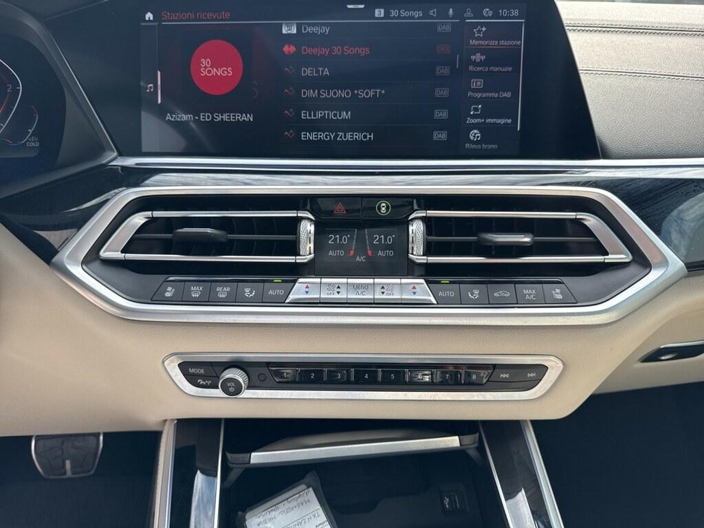 BMW X5 xdrive40d mhev 48V Msport auto