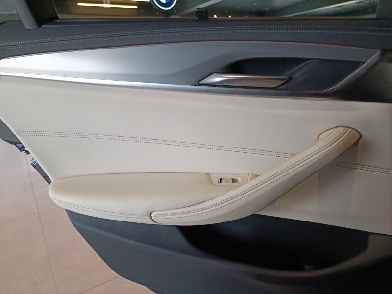 BMW Serie 5 530d Touring mhev 48V xdrive Msport auto