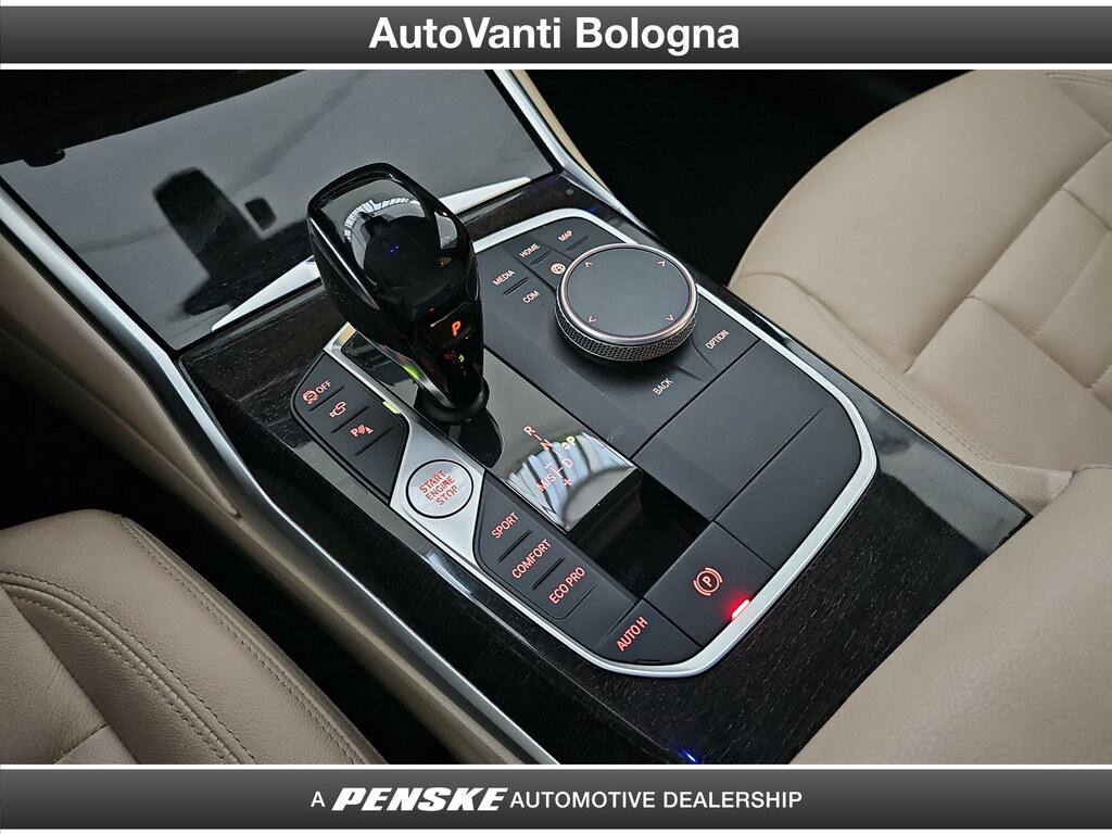 BMW Serie 3 320d Touring mhev 48V xdrive Luxury auto