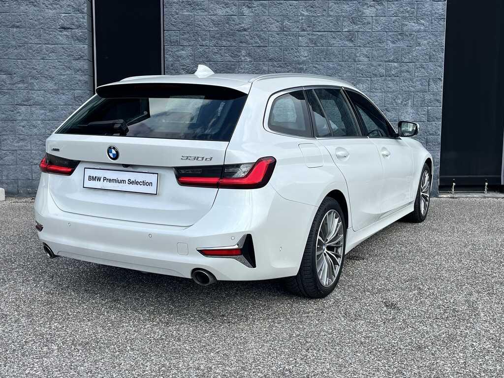 BMW Serie 3 330d Touring mhev 48V xdrive Luxury auto