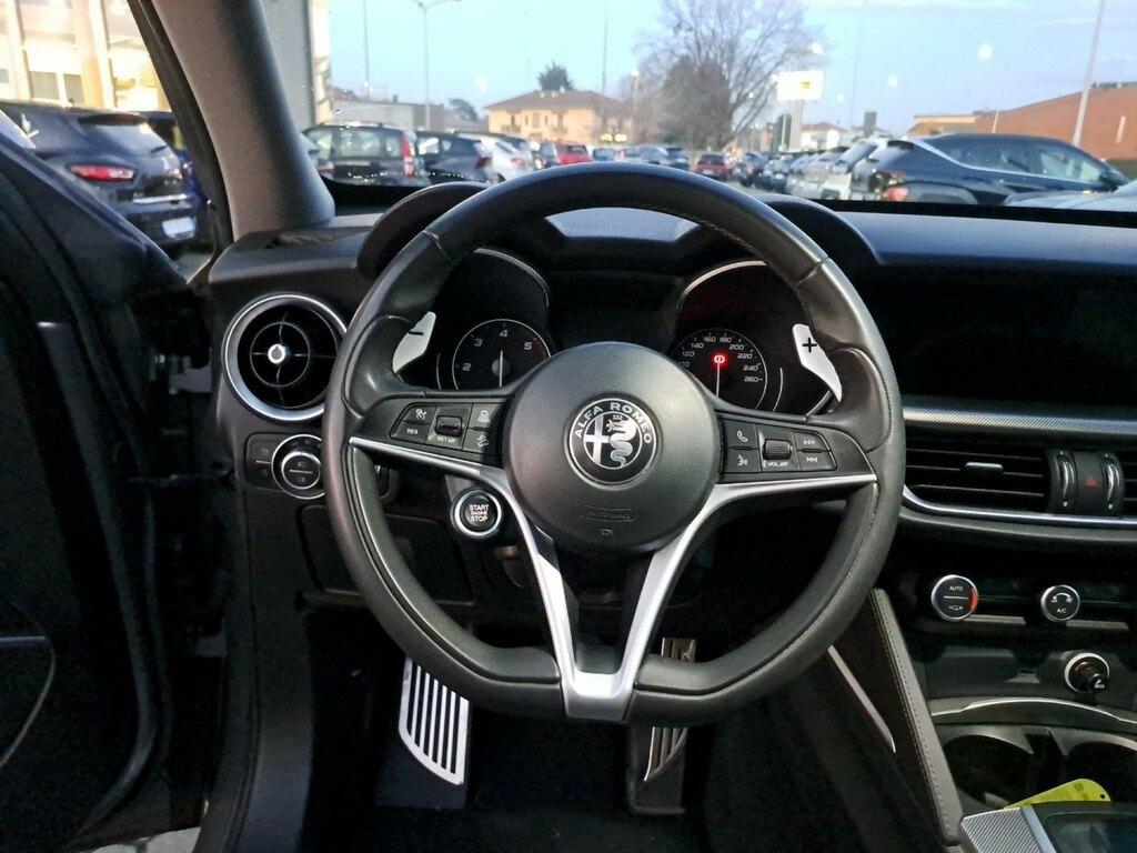 Alfa Romeo Stelvio 2.2 t Executive Q4 210cv auto my19