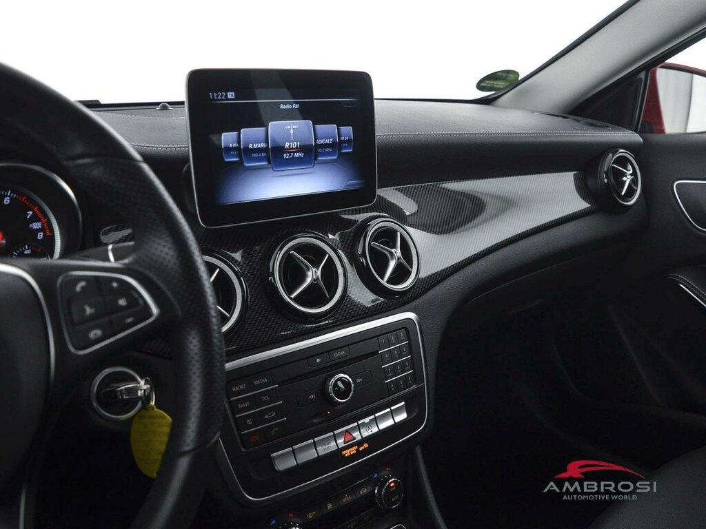 Mercedes GLA 200 Premium auto