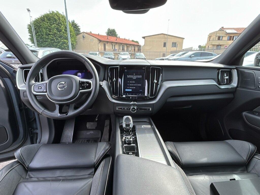 Volvo XC60 2.0 b4 Plus Dark awd auto