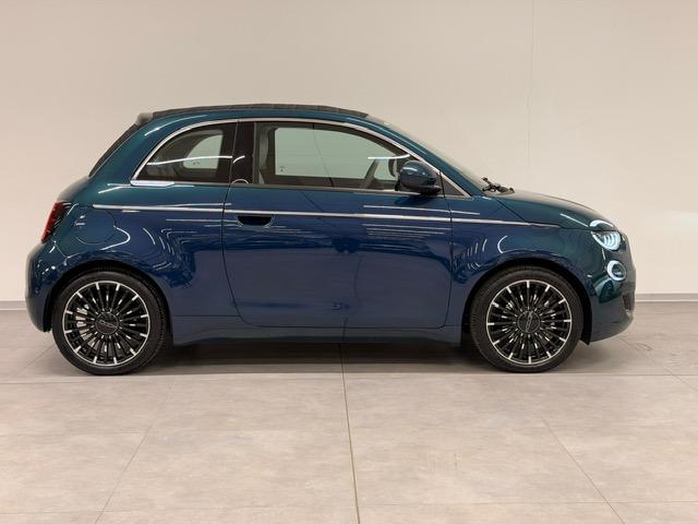 Fiat 500 e Cabrio La Prima