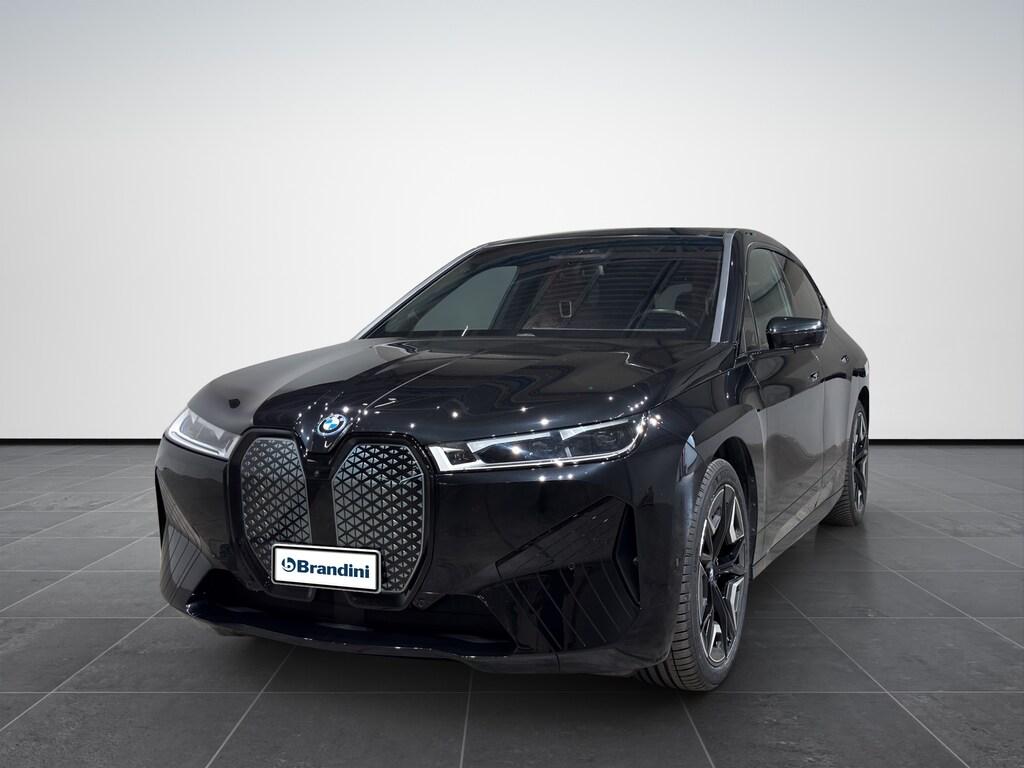 BMW iX xdrive50 pacchetto sportivo