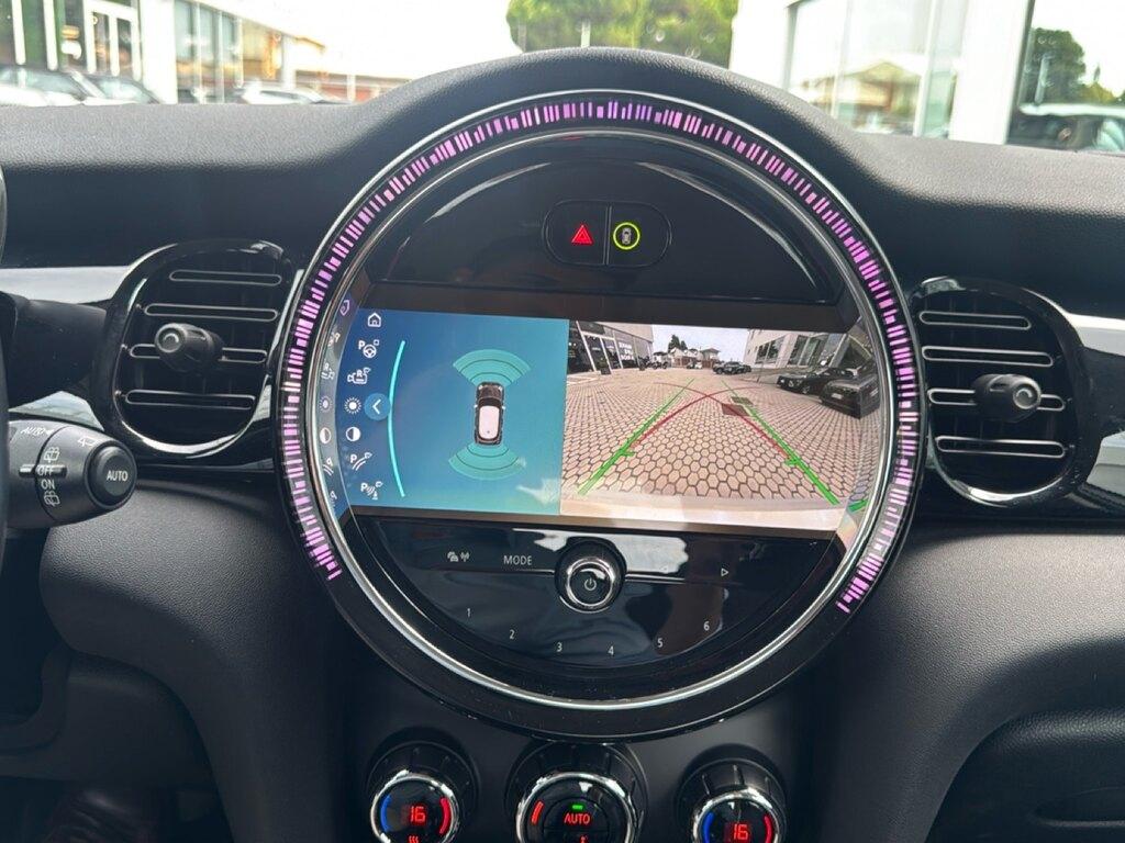 Mini Cooper 1.5 TwinPower Turbo Cooper Business DCT