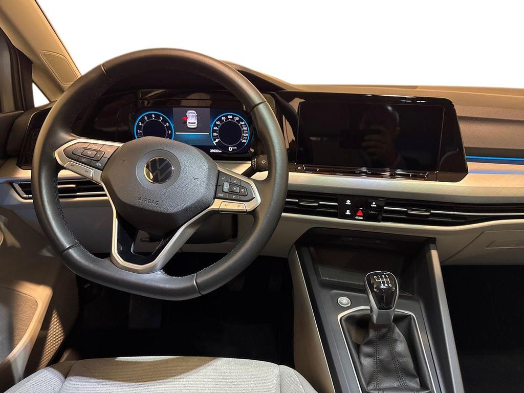 Volkswagen Golf 1.5 tgi Life 130cv