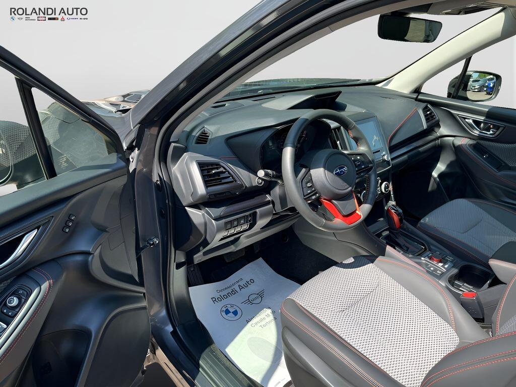 Subaru Forester 2.0i e-boxer 4dventure lineartronic