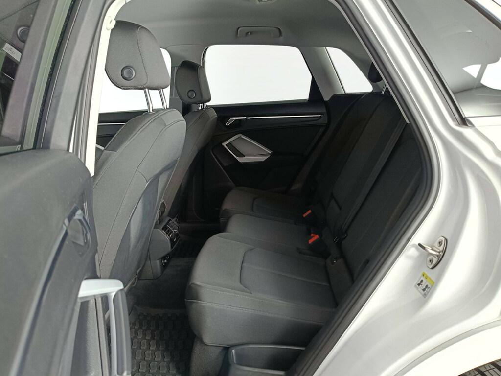 Audi Q3 35 2.0 tdi s-tronic