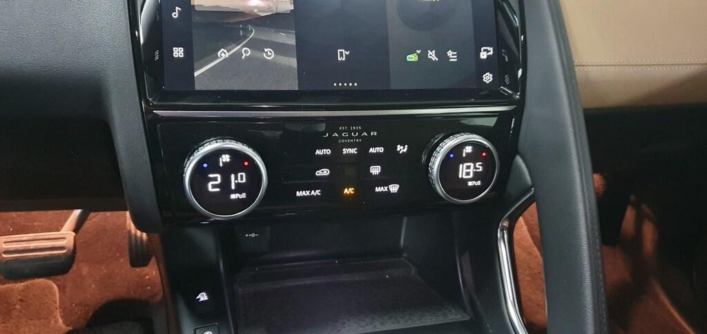 Jaguar E-Pace 2.0 D163 SE awd auto
