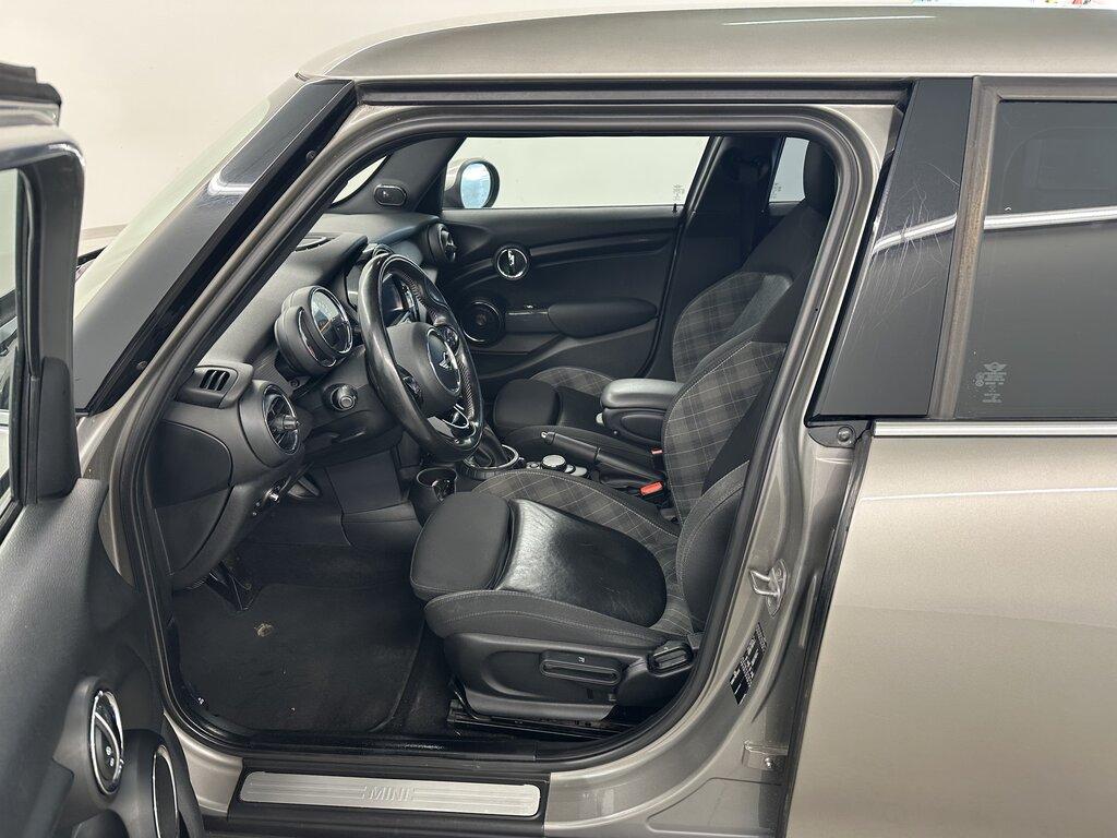 Mini Cooper D 1.5 D Cooper D Auto