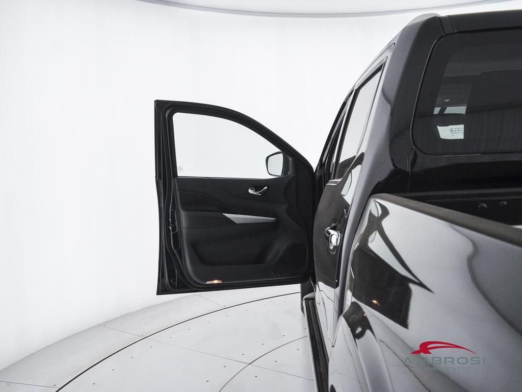 Nissan Navara 2.3 dci d.cab Tekna 4wd 190cv auto my19