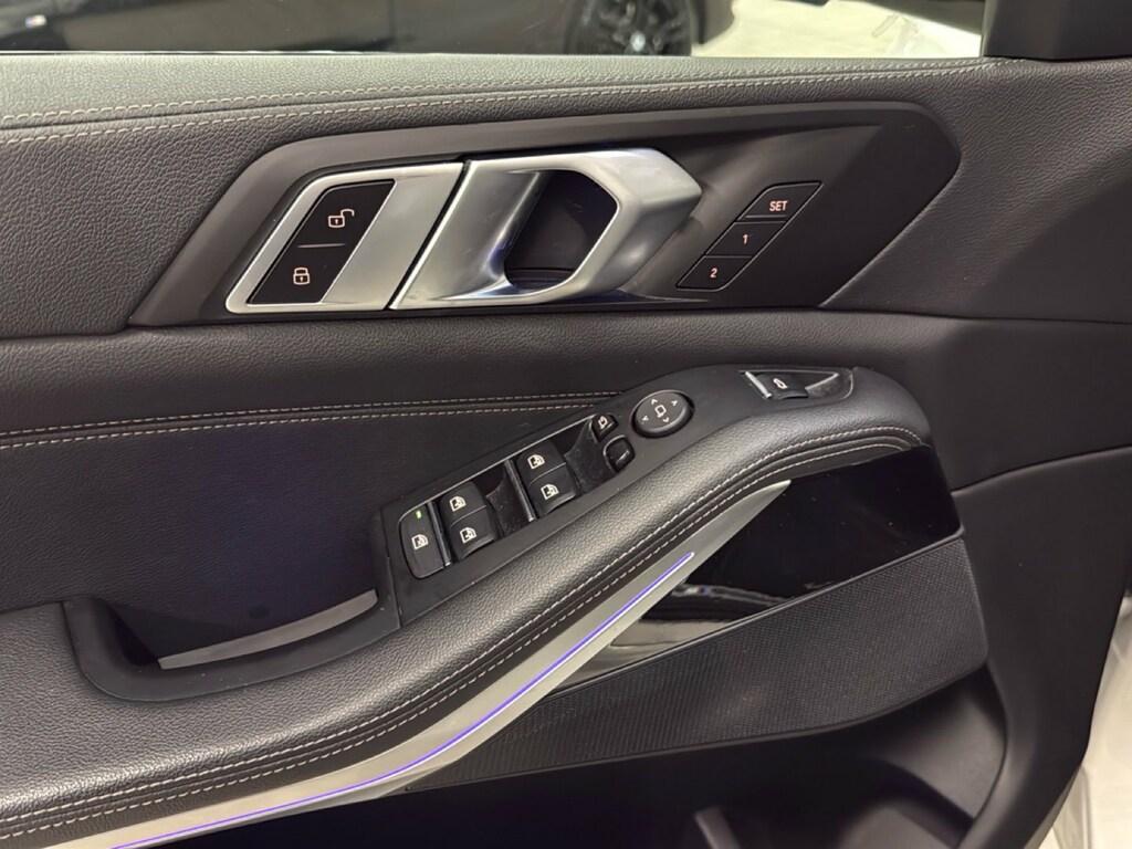 BMW X5 xdrive40d mhev 48V Msport auto