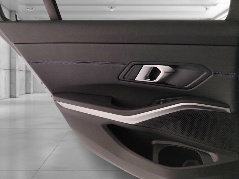 BMW Serie 3 320d Touring mhev 48V Msport xdrive auto