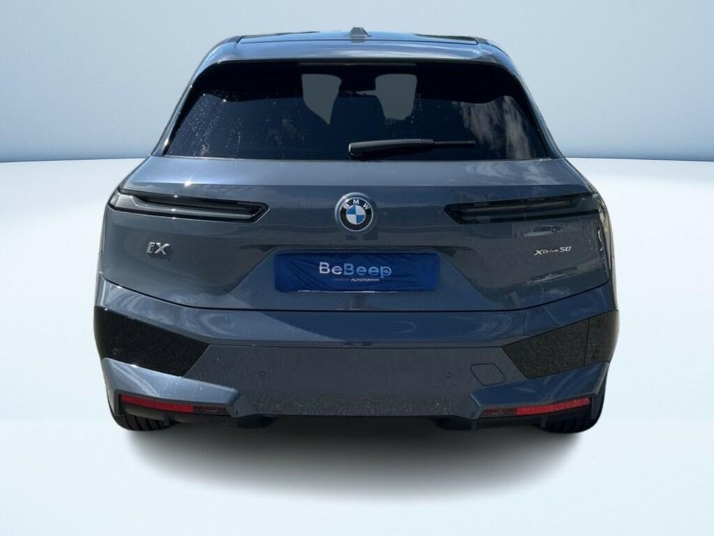 BMW iX xdrive50 pacchetto sportivo