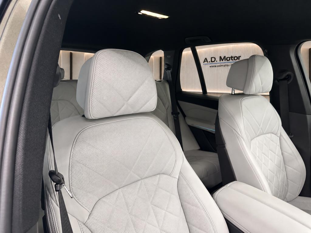 BMW X5 xdrive30d mhev 48V Msport auto