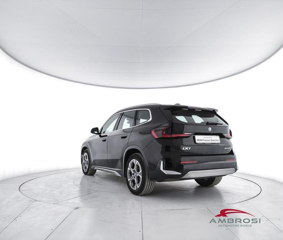 BMW iX1 edrive 20 X-Line