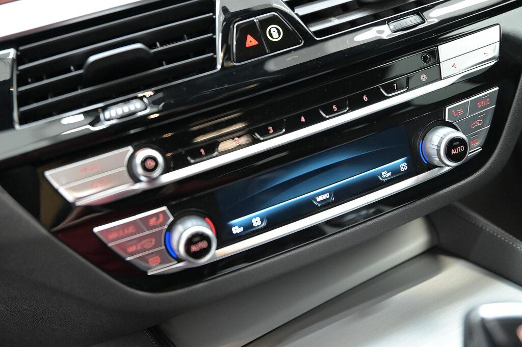 BMW Serie 5 520d Touring mhev 48V xdrive Msport auto