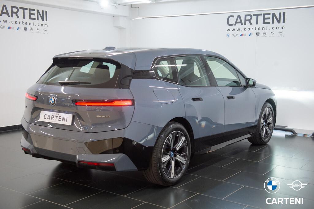 BMW iX xdrive50 pacchetto sportivo
