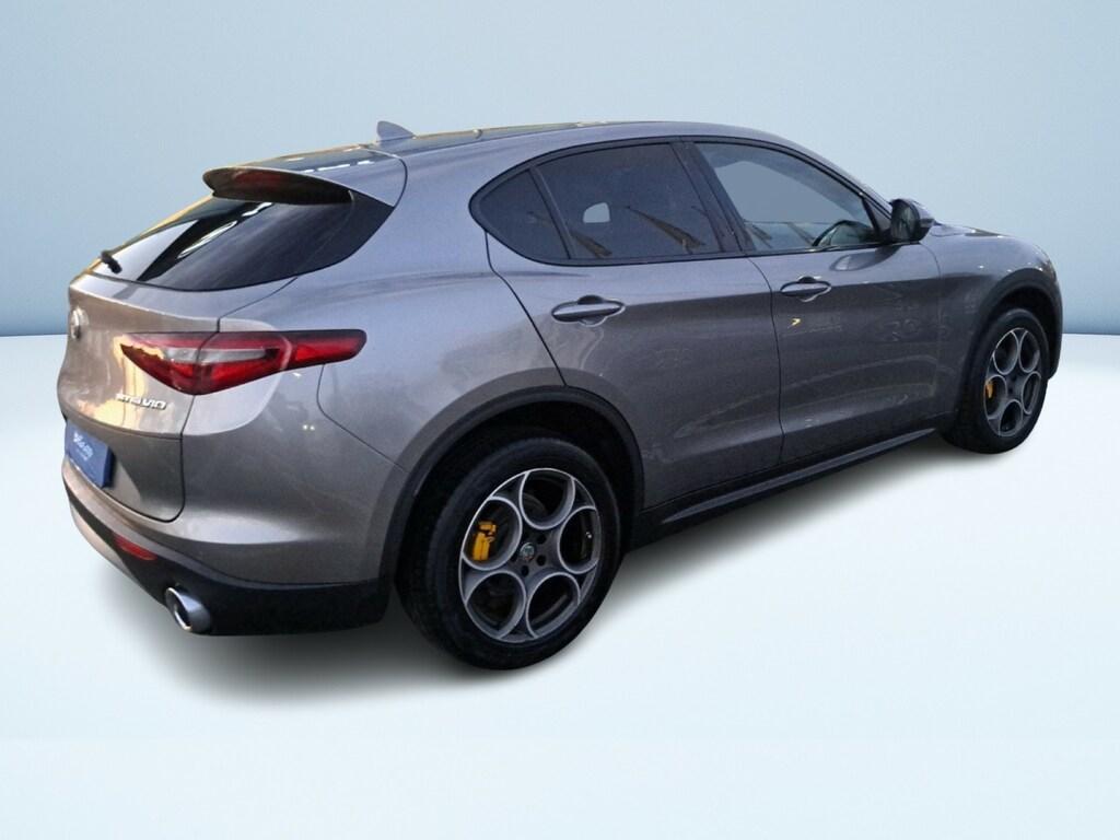Alfa Romeo Stelvio 2.2 t Executive Q4 210cv auto my19
