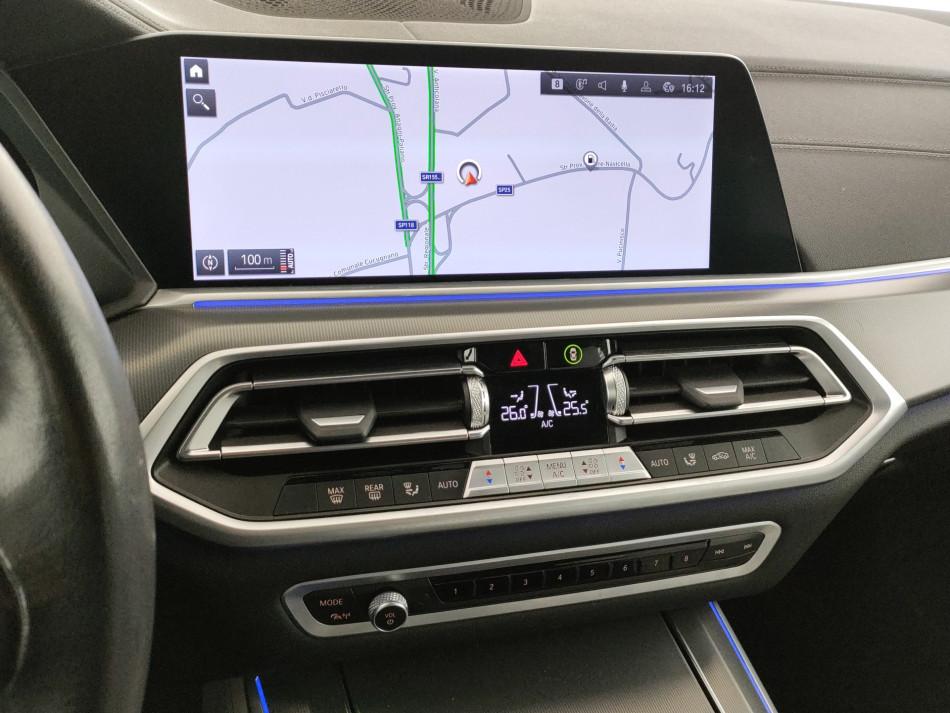 BMW X5 xdrive30d mhev 48V xLine auto